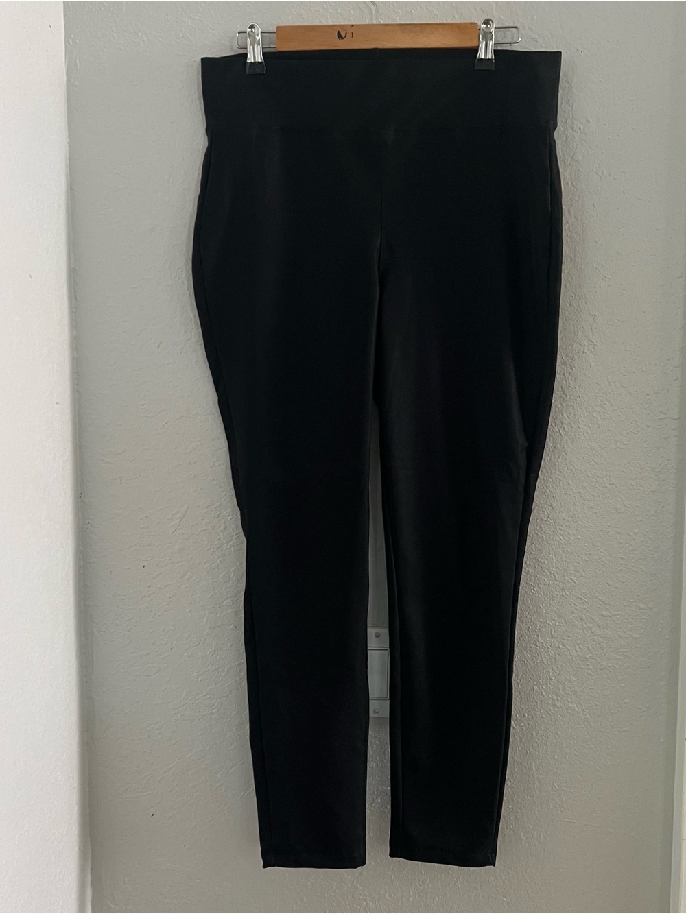 BBJ Los Angeles Women’s Sz L Black faux leather pants leggings